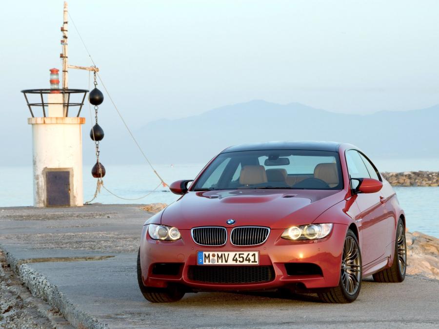  BMW M3 Coupe (E92) 2007 года  (фото 31 из 44)